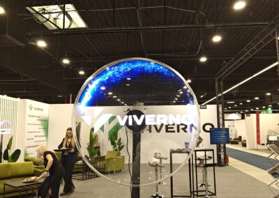 Detal holograficznego wyświetlacza LED prezentującego animacje 3D